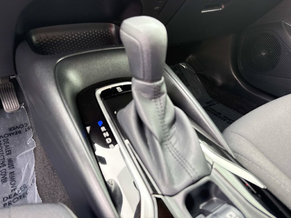 Used 2021 Toyota Corolla LE FWD image 29