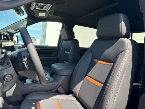 New 2026 GMC Sierra 1500 AT4 w/ AT4 Premium Package AWD/4WD image 17