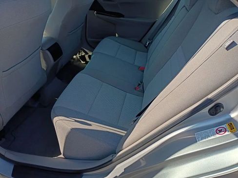 Used 2016 Toyota Camry LE FWD image 17