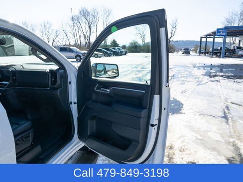 Used 2025 GMC Sierra 1500 SLT image 15