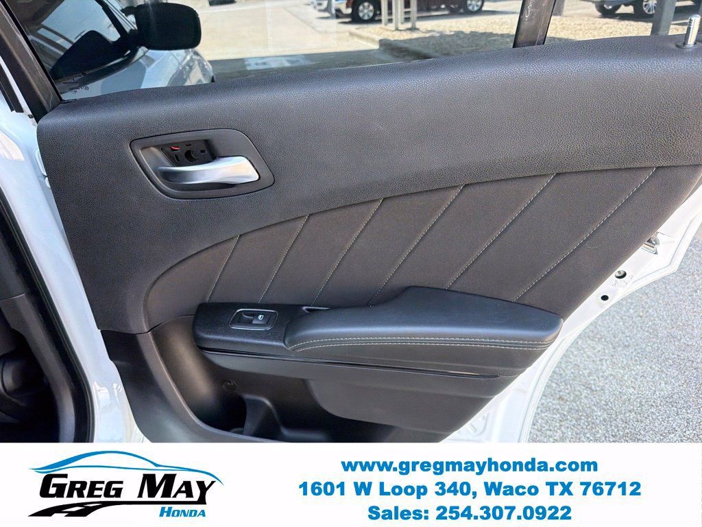 Used 2022 Dodge Charger SXT w/ Blacktop Package RWD image 26