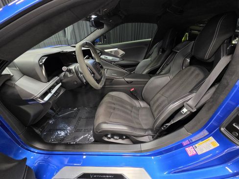 Used 2021 Chevrolet Corvette Stingray Premium Cpe w/ Z51 Performance Package image 19