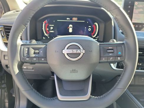 New 2026 Nissan Rogue Platinum image 18