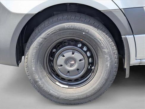 New 2025 Mercedes-Benz Sprinter 2500 image 10