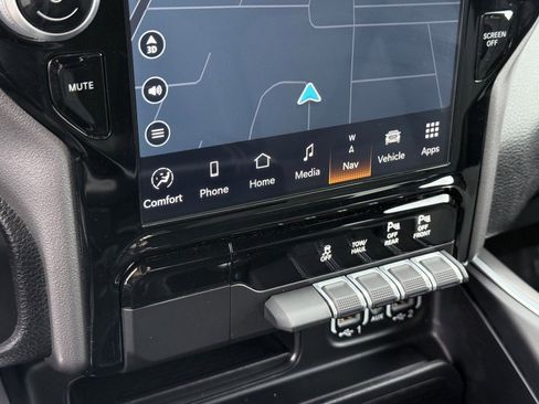 Certified 2023 RAM 1500 Big Horn image 28