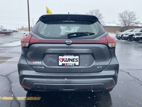 Used 2023 Nissan Kicks SR w/ SR Premium Package image 13