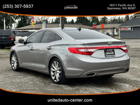 Used 2012 Hyundai Azera w/ Technology Pkg image 6