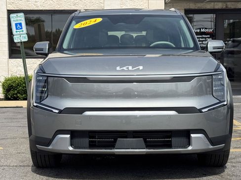 Used 2024 Kia EV9 Wind AWD/4WD image 16