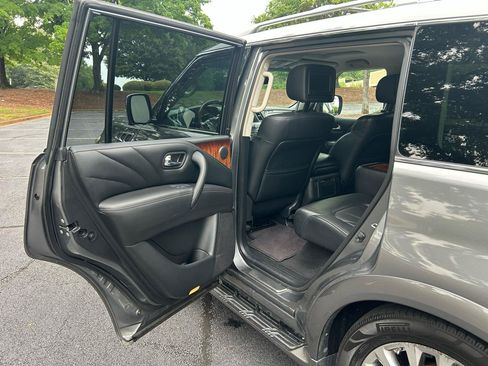 Used 2016 INFINITI QX80 4WD w/ Deluxe Technology Package image 15