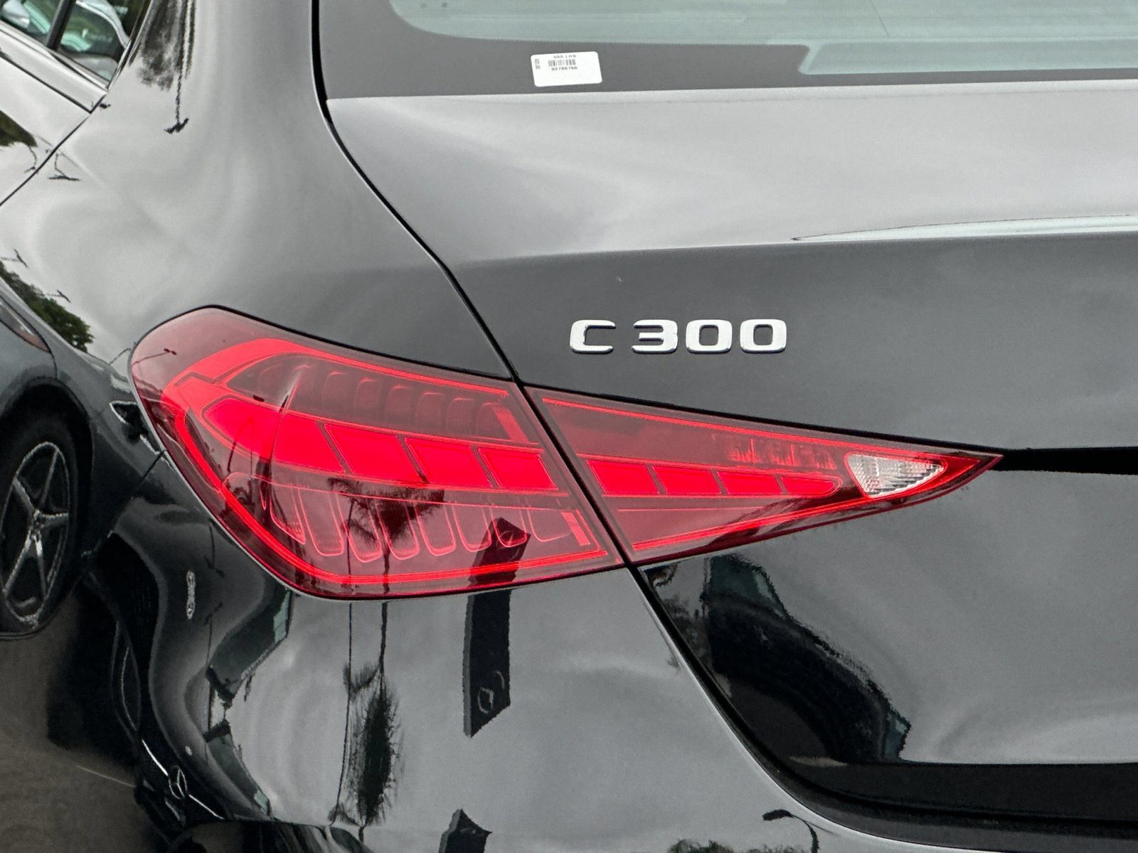 Used 2025 Mercedes-Benz C 300 4MATIC Sedan image 33