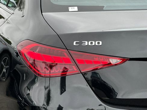 Used 2025 Mercedes-Benz C 300 4MATIC Sedan image 33