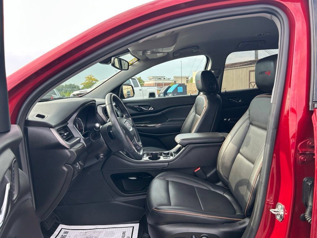 Used 2023 GMC Acadia AT4 w/ Preferred Package AWD/4WD image 9