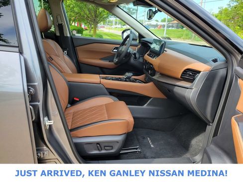 Certified 2026 Nissan Rogue Platinum w/ Platinum Premium Package AWD/4WD image 21