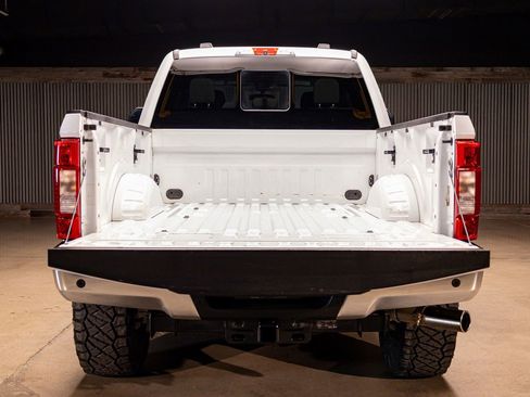 Used 2022 Ford F250 XLT w/ XLT Premium Package image 9