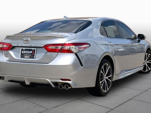 Used 2019 Toyota Camry SE FWD image 13