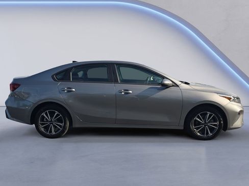 Used 2023 Kia Forte LXS FWD image 7