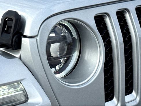 Certified 2023 Jeep Wrangler Sahara w/ Cold Weather Group image 5