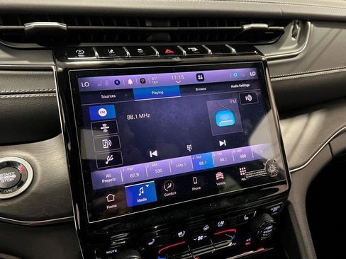 New 2025 Jeep Grand Cherokee L Overland w/ Advanced Protech Group III image 32