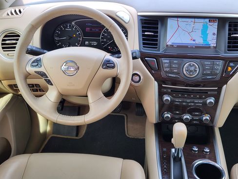 Used 2014 Nissan Pathfinder Platinum w/ Platinum Premium Package image 26