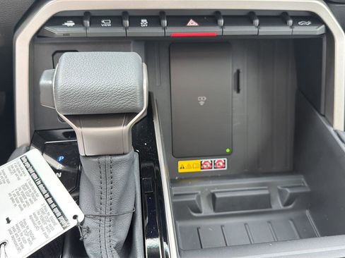 New 2026 Toyota Tundra Limited AWD/4WD image 21