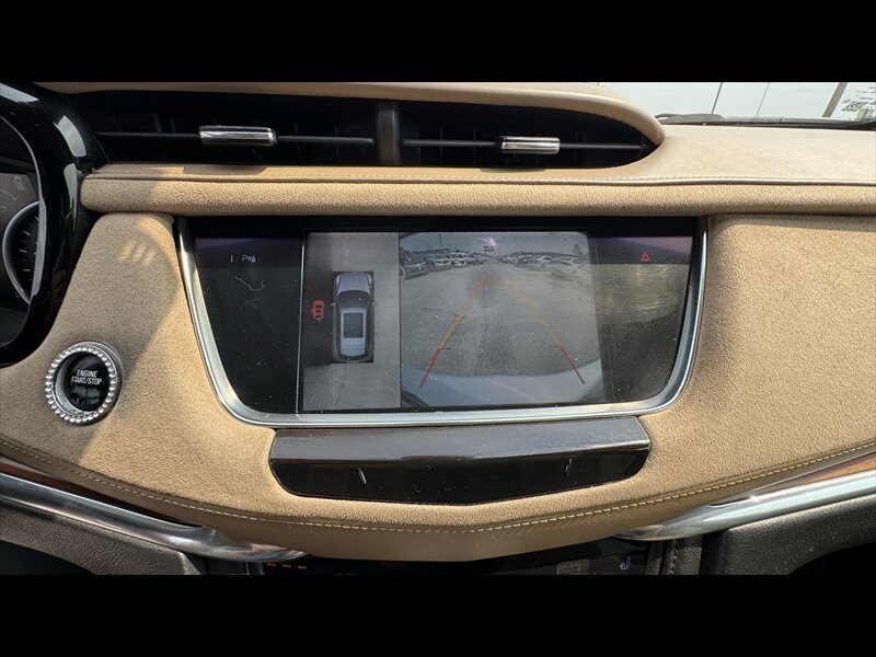 Used 2017 Cadillac XT5 Platinum AWD/4WD image 22