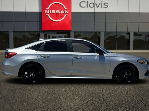 Used 2023 Honda Civic Sport image 9
