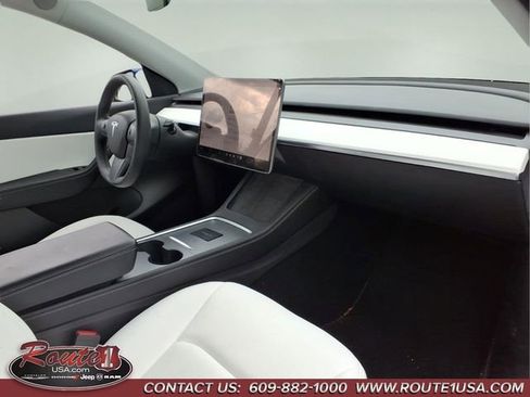 Used 2022 Tesla Model Y Long Range AWD/4WD image 11