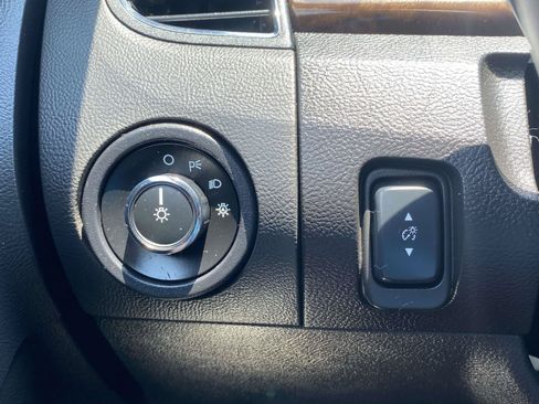 Used 2015 Ford Taurus Limited FWD image 20