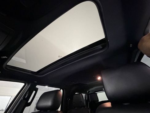 Used 2017 Lincoln Navigator L Select AWD/4WD image 22