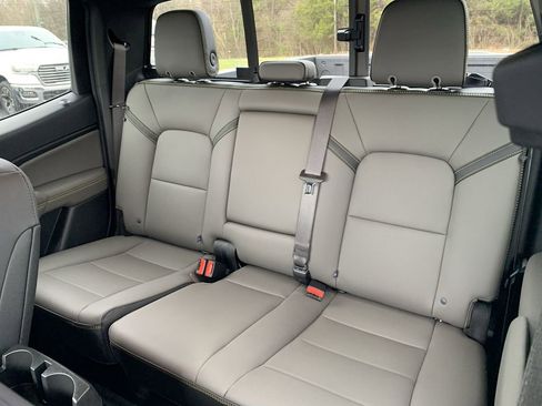 Used 2025 Chevrolet Colorado ZR2 w/ Technology Package image 23