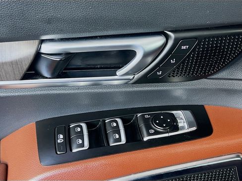 Used 2023 Kia Telluride SX image 4