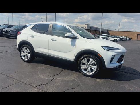 Certified 2024 Buick Encore GX Preferred w/ Comfort Package FWD image 2