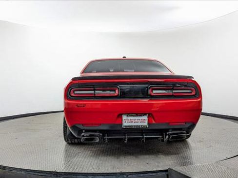 Used 2016 Dodge Challenger R/T image 7