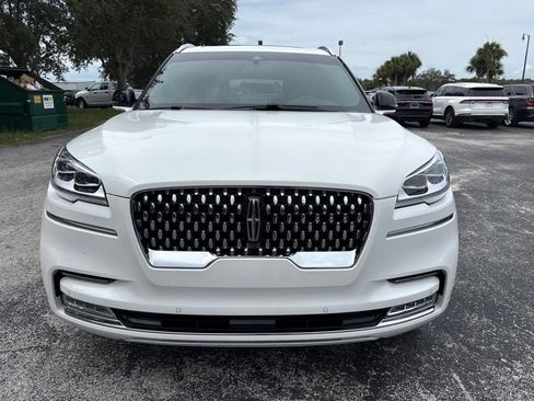 Used 2024 Lincoln Aviator Black Label AWD/4WD image 8
