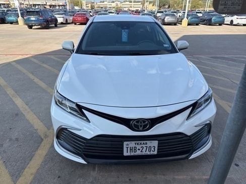 Used 2021 Toyota Camry LE w/ Carpet Mat Package (TMS) image 2