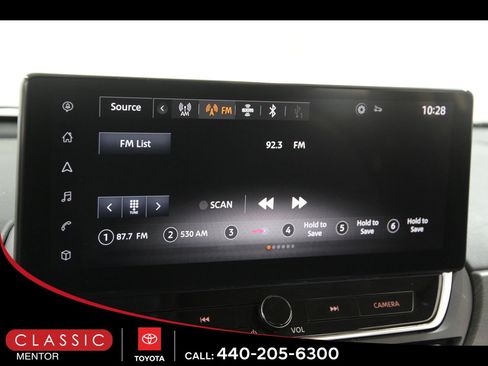 Used 2023 Nissan Altima 2.5 SV w/ SV Premium Package image 11