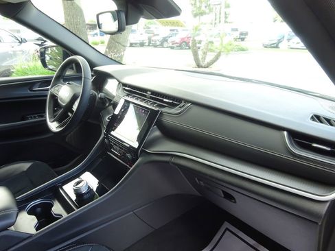 Used 2024 Jeep Grand Cherokee L Laredo AWD/4WD image 14