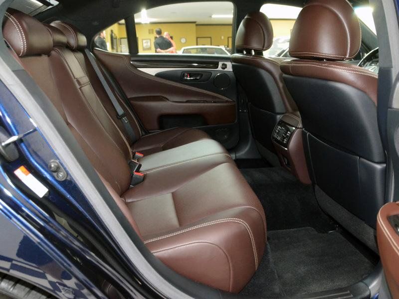 Used 2017 Lexus LS 460 RWD image 24