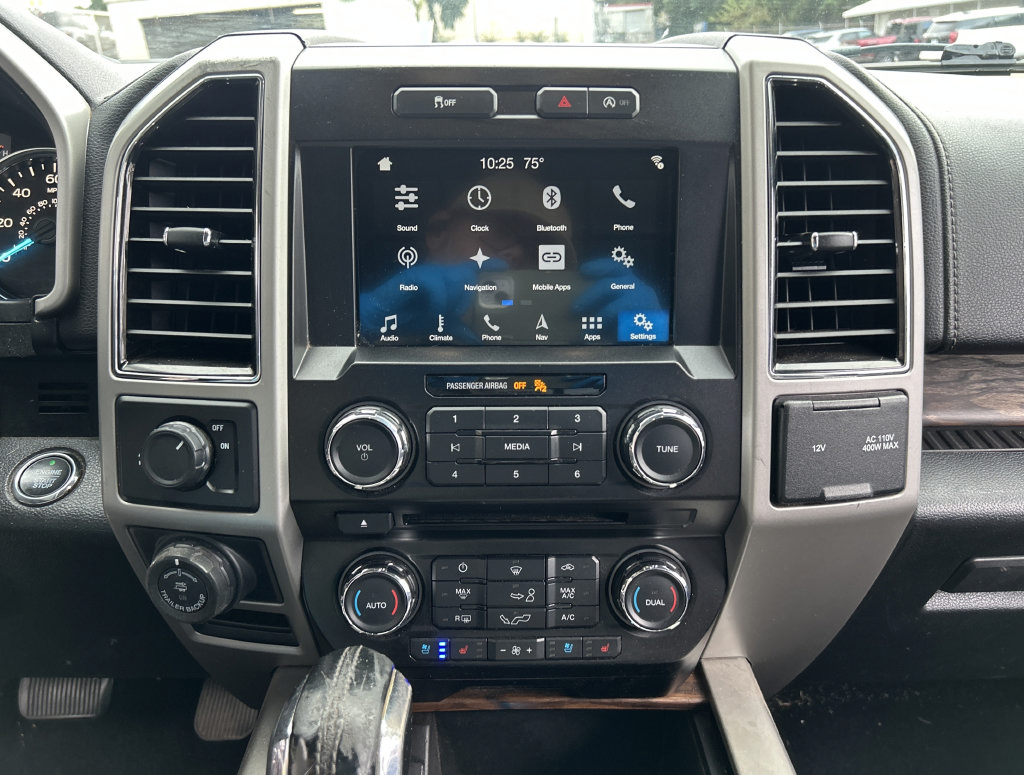 Used 2018 Ford F150 Lariat RWD image 16