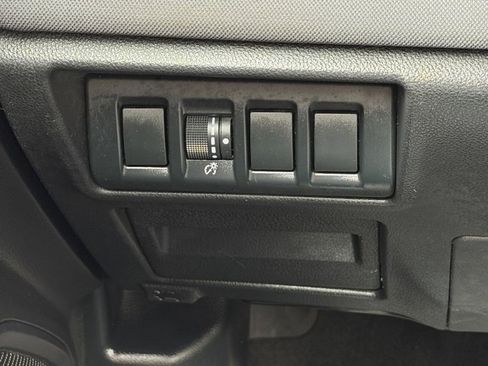 Used 2022 Subaru Outback Premium image 19