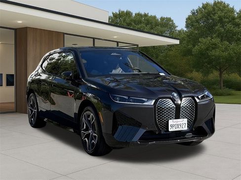 Used 2025 BMW iX xDrive50 w/ Sport Package image 4