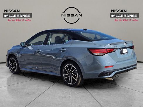 New 2025 Nissan Sentra SR image 10