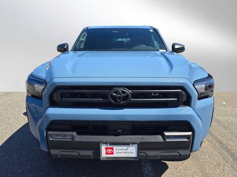Certified 2025 Toyota 4Runner SR5 AWD/4WD image 8