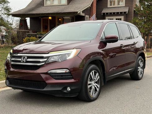 Used 2016 Honda Pilot EX image 2