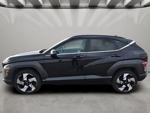 Used 2024 Hyundai Kona Limited image 2