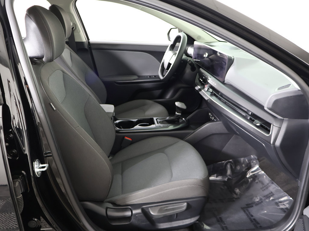 Used 2025 Kia K4 FWD image 29