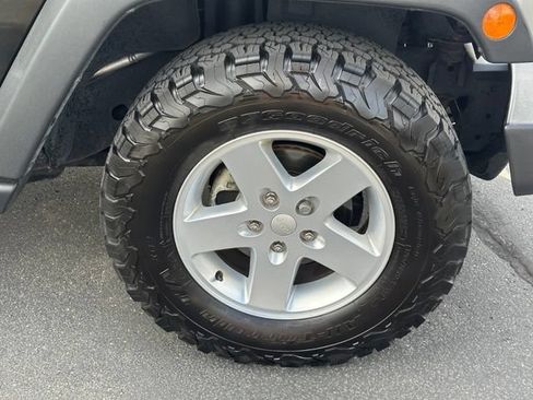 Used 2016 Jeep Wrangler Unlimited Sport w/ Quick Order Package 24S AWD/4WD image 14