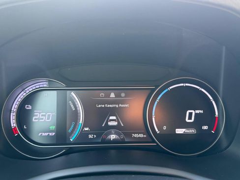 Used 2019 Kia Niro EX FWD image 13