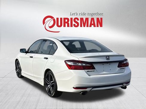 Used 2017 Honda Accord Sport image 4