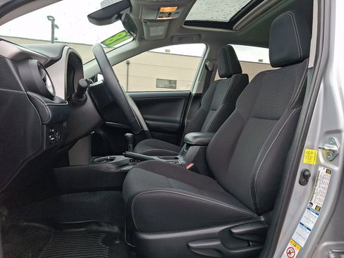 Used 2018 Toyota RAV4 XLE image 13